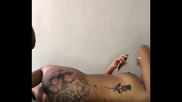 Ebony dancer gets tattoo and shakes ass
