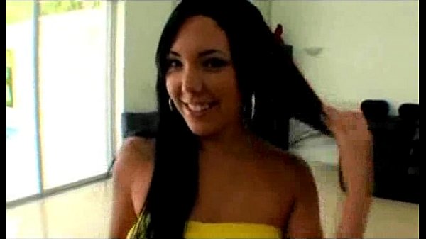 Hot Girl Sucks Dick on a First Date