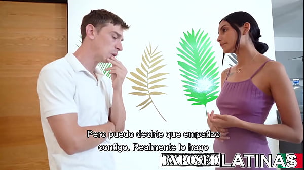 Latina teen Fernanda Love sucks agent for real estate commission