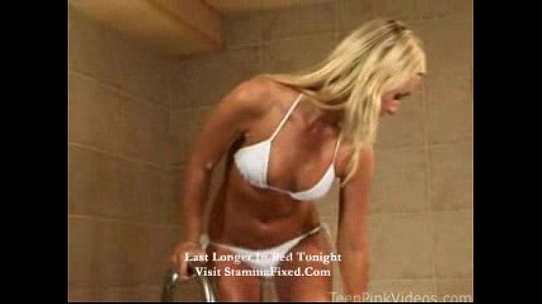Blonde Cameron masturbates in bikini