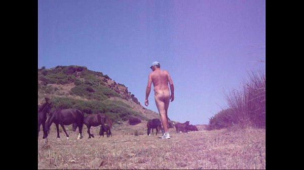 Nudist Cocaman masturbates outdoors naked