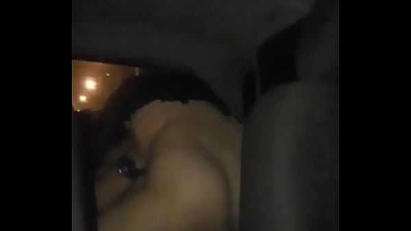 Loira Cavala hotwife gets fucked by Poderoso in back seat