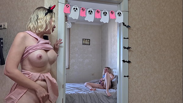 Mycandyalice step sister caught masturbating on hidden camera and ends up cumming together