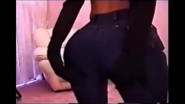 Lovegirlsfarting two long and loud sexy farts sounds