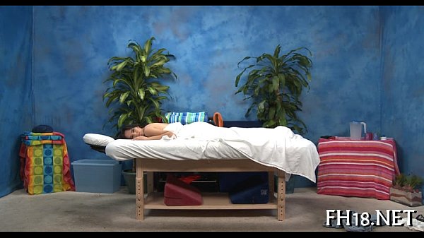 Teen girl oil massage turns into hardcore sex with Meximalejo