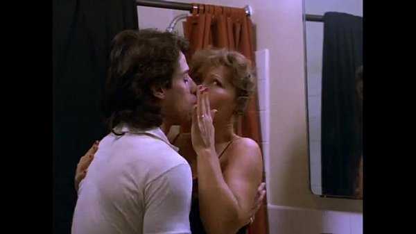 Mature step-aunt gets caught blowing job in bathroom
