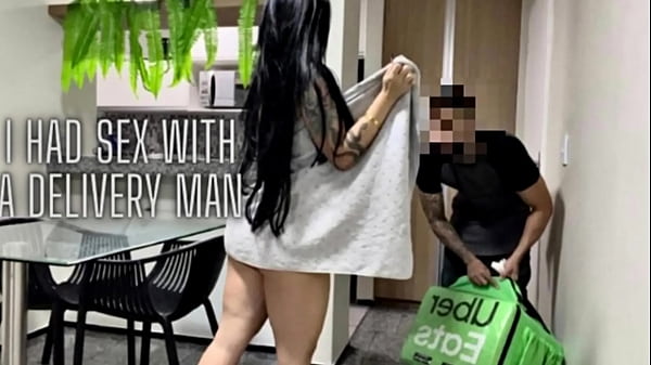 Brazilian brunette delivery girl gets fucked by Rafael Braga