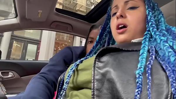 Spanishbarbiie gets fingered in NYC traffic by Zaddy2x