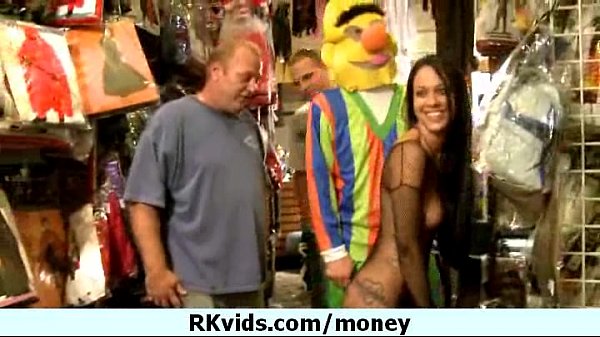 Teen girl gets paid for nudity with Medapascal