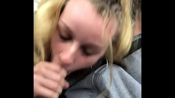 Blonde teen Angelemilyx sucks bbc in car