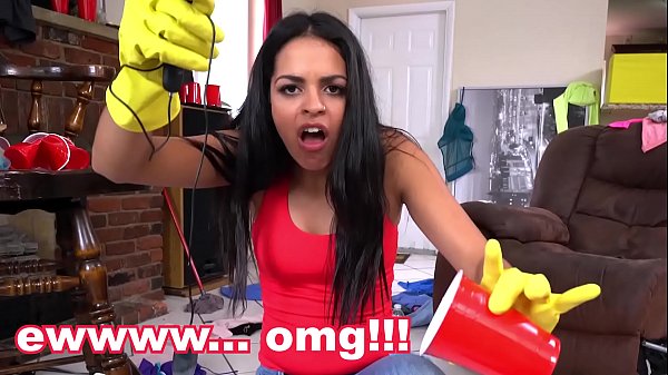 Vienna Black Latin Housekeeper Gets Down on Her Knees for My Dirty Maid