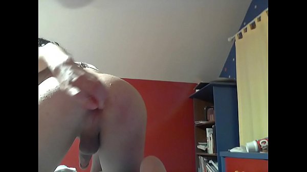 Genderlesssalesthing's teen sissy masturbation and cumshot video