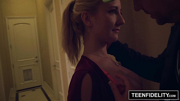 Teenfidelity Jade Amber Deep Creampie with Ryan Madison
