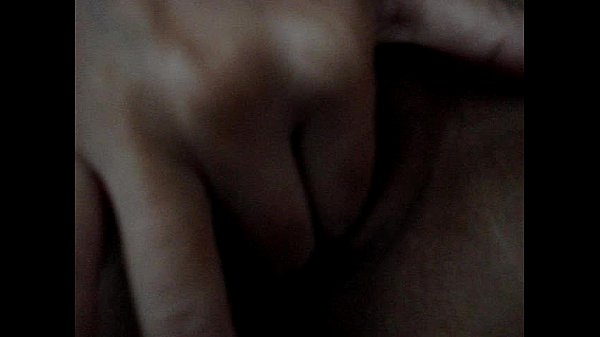 Filipina Hope Capolupo squirts in bed
