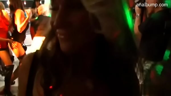 Cute pornstar deepthroats a slutty girlfriend with big juggs