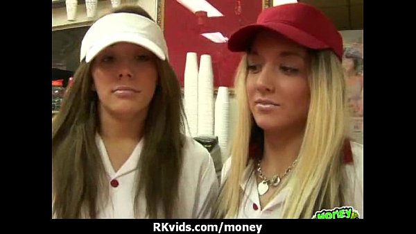 Medapascal teen girl offers sex for cash