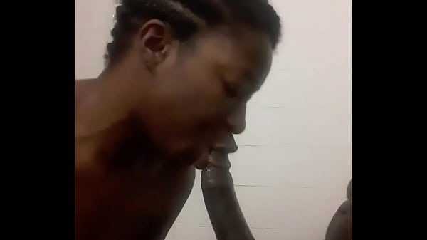 Kyttkatt sucks big dick with grapefruit
