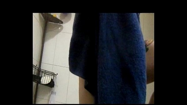 Ex girlfriend gives blowjob and facial in shower