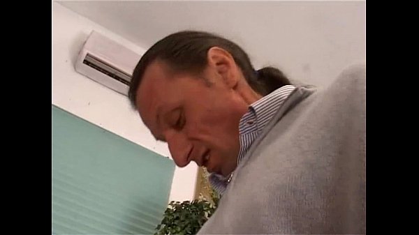 Lizupicue seduces two guys