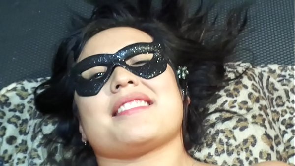 Maxxx Loadz fucks Asian first timer Eden Alexander