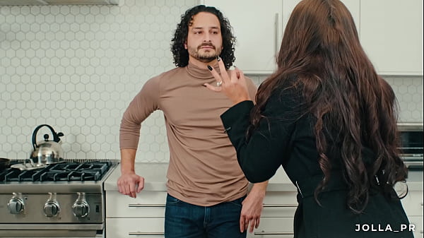 Jollapr gives employee a raise with a latina milf hand job