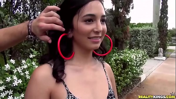 Malina Mars skinny blonde teen gets trimmed inks on 8th Street Latinas