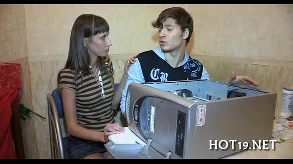 Teen girlfriend sucks in amateur group cuckold scene
