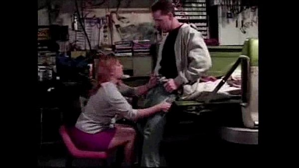 Car Trouble Sex gets stuck and desperate for help