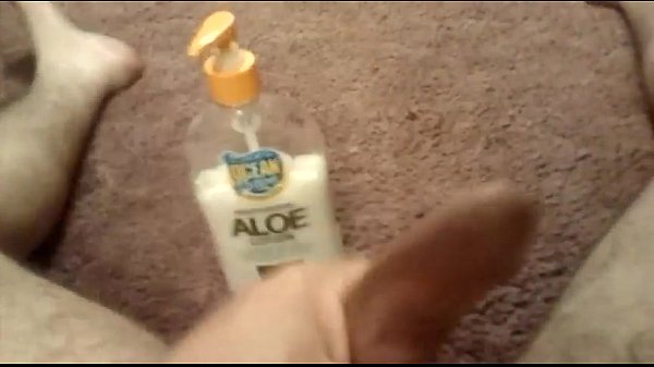 Small-Guy-Big-Load gets a big cum load from his girlfriend