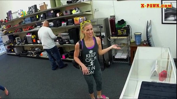 Blonde amateur pawnkeeper blowjob for cash reward Moviesof