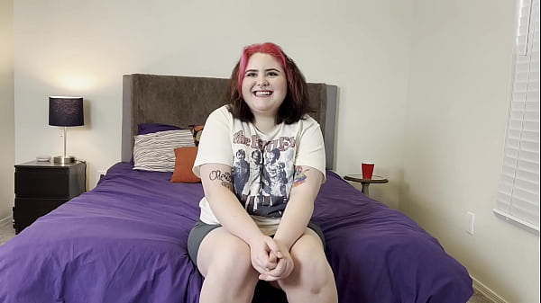 Alex Scream gets pounded doggystyle by Casting Curvy in first-time creampie POV video