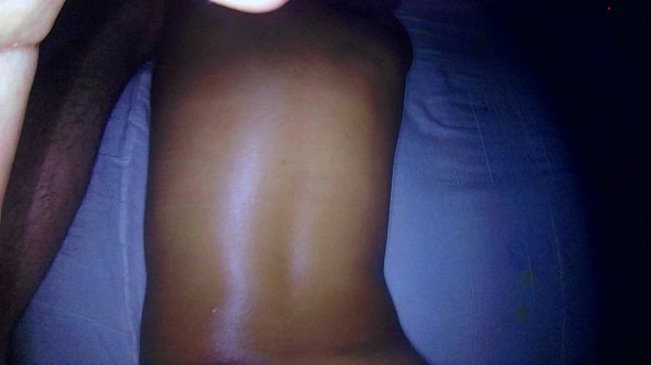 Mexicana nalgona gives sensual massage to her big ass