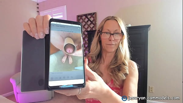Jess Ryan Blonde Milf Gives Honest Dick Rating As A Camgirl