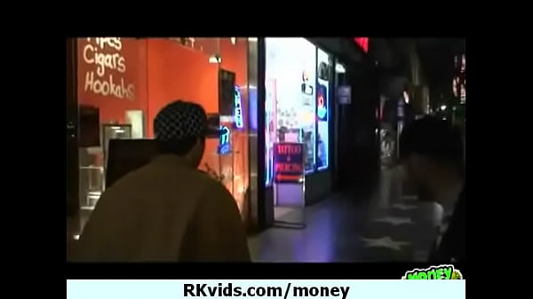 Teen girl wants to have sex for cash with Medapascal