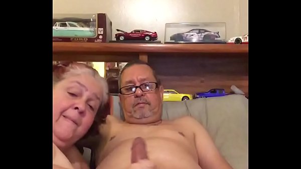 Wife gives husband handjob and swallows cumshot