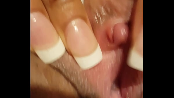 Mamipapi1121 bbw Latina girl juicy thick pussy masturbation with chocolate girl