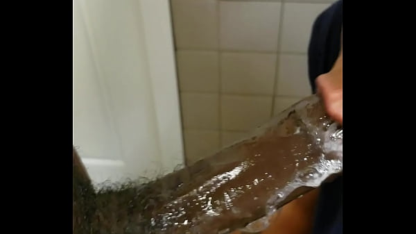 Hisqueen16's wife deepthroats big cock