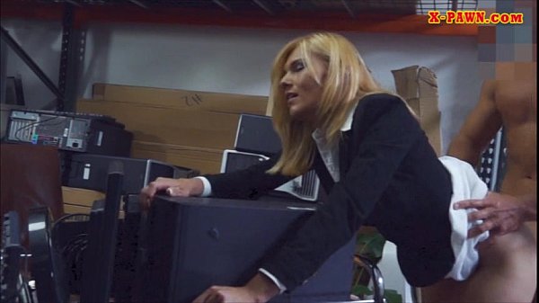Blonde milf blowjob at pawnshop in amateur POV video