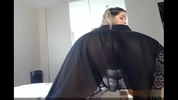 Sexydea Unveils Her Big Booty in Provocative Black Lingerie