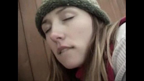 Teen loses virginity with intense blowjob and cumshot