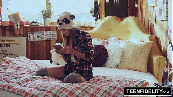 Shyla Ryder Blindfolded Blowjob Surprise creampie from stepdad Ryan Madison