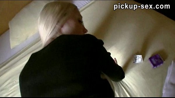 Czech amateur Mina offers blowjob to stranger in hotel room for money
