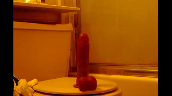 Amateur soloboy plays with big dildo in bathroom