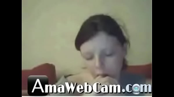 teen girl masturbates on webcam solo