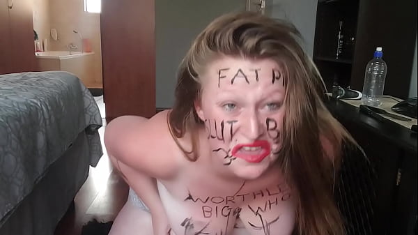 Bigtitskitty69 degrades herself with dirty talk and self slapping