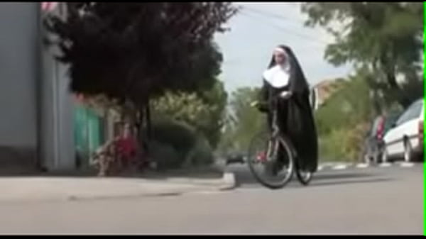 Jennifer Toth Nun DP with Vinladbbc