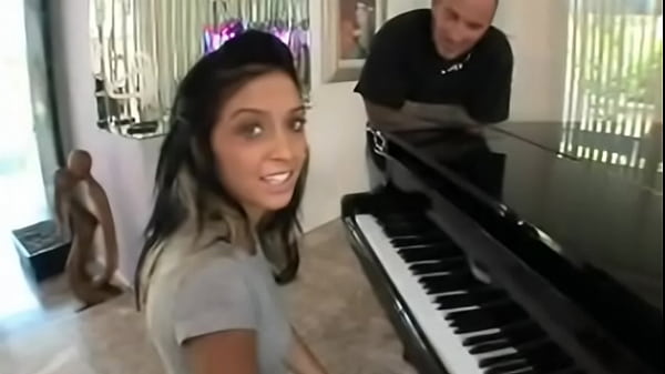 Stephanie Kane gives tattooed brunette blowjob