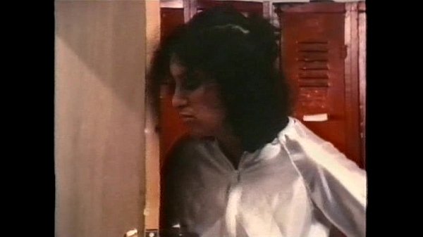 Teen sluts in a classic 70s wrestling threesome