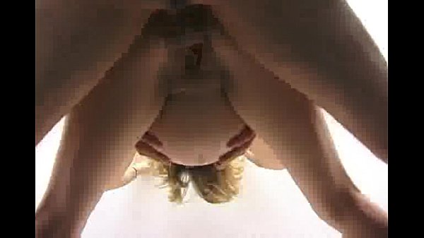 Pregnant woman gives blowjob