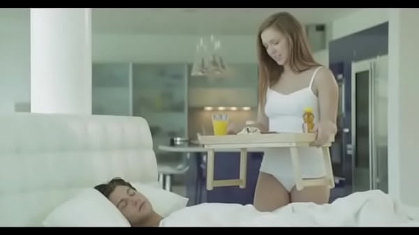 Brunette gives sensual morning blowjob in bed
